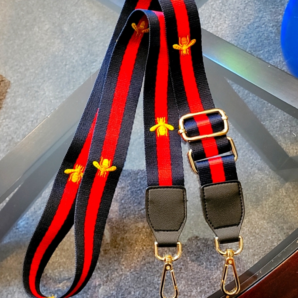 NWOT Bee nylon purse strap with gold buckles